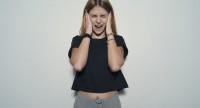 Skąd się bierze pulsowanie w uchu?
Przyczyny, objawy i leczenie akustycznej dolegliwości