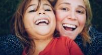 Zgrzytanie zębami u dziecka i u dorosłych – przyczyny i powikłania