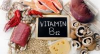 Czym może być spowodowany niedobór witaminy B12?
Główne objawy hipowitaminozy B12