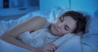 Melatonina – hormon snu.
Stosowanie melatoniny na sen u dzieci i dorosłych