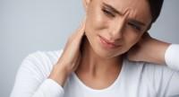 Ból głowy z tyłu – jakie może mieć przyczyny?
Jak sobie z nim radzić?