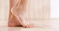 Czym jest stopa atlety?
Objawy, przyczyny i sposoby leczenia grzybicy stóp