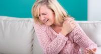 Reumatoidalne zapalenie stawów – przyczyny choroby, czynniki ryzyka