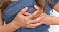 Ból w piersiach – najczęstsze przyczyny i sposoby ich leczenia