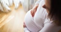 Zwolnienie lekarskie w ciąży – na jakich zasadach się odbywa?
