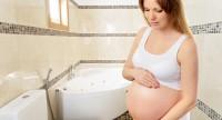 Białko w moczu w ciąży – jakie są normy i co oznacza wysoki poziom? 