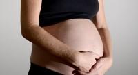 Sposoby na zaparcia w ciąży - domowa apteczka dla przyszłej mamy