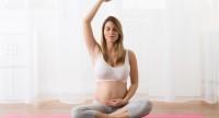 Nietrzymanie moczu po porodzie:
poród naturalny a cesarskie cięcie – przyczyny i leczenie