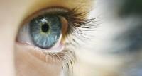 Jak powstają błyski w oku (fotopsje, fosfeny, teichopsje)?