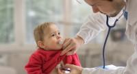 Objawy, przyczyny i sposoby leczenia zapalenia oskrzeli u dziecka i niemowlaka