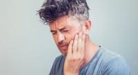 Jak poradzić sobie z bólem zęba?
Domowe sposoby na ból zęba u dziecka i dorosłego