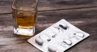 Tabletki przeciwbólowe po alkoholu – paracetamol czy ibuprofen?