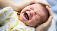 Wymioty u niemowląt – przyczyny i niepokojące objawy dodatkowe