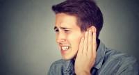 Co powoduje kłucie w uchu?
Jak łagodzić kłujący ból ucha?