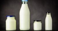 Zsiadłe mleko – jak je zrobić?
Właściwości i skuteczność przy odchudzaniu