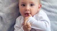 Pierwsze zęby dziecka.
Czy mleczne zęby też trzeba leczyć?