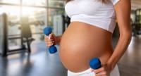 Siłownia w ciąży – jak bezpiecznie utrzymać aktywność fizyczną i zbudować kondycję?
