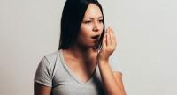 Metaliczny posmak w ustach – przyczyny, leczenie i niepokojące objawy
