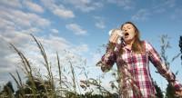 Jak przedstawia się kalendarz pylenia traw?
Objawy alergii na trawy