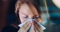 Grypą co godzinę zaraża się aż 60 osób!
Co zrobić, żeby nie zachorować i jak skutecznie leczyć grypę?