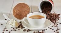Kawa z olejem kokosowym – napój o właściwościach odchudzających.
Jakie ma inne pozytywne działanie?