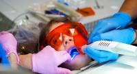 Lakowanie zębów u dzieci i dorosłych.
Czy jest ono szkodliwe?