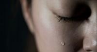 Czy można się zakazić koronawirusem przez łzy?