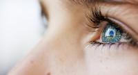 Nadmierne łzawienie oczu - przyczyny, leczenie i profilaktyka.
O czym mogą świadczyć łzawiące oczy?