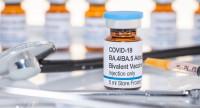 Szczepionki przeciw COVID-19.
MZ podało datę 