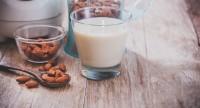 Mleko migdałowe – kalorie, właściwości, skład.
Jak zrobić mleko migdałowe?