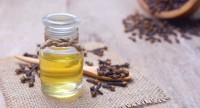 Olejek goździkowy – zdrowotne właściwości olejku z goździków