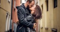 Francuski pocałunek – jak się całować z języczkiem krok po kroku