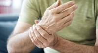 Zapalenie stawów dłoni – jakie daje objawy?
Leczenie specjalistyczne i domowe