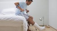 Złamana noga – na czym polega pierwsza pomoc i rehabilitacja?