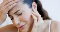 Na czym polega domowe leczenie szumu w uszach?