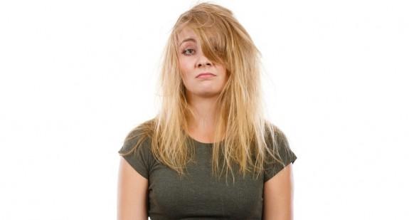 Suche włosy – przyczyny oraz sposoby na ich nawilżenie i pielęgnację