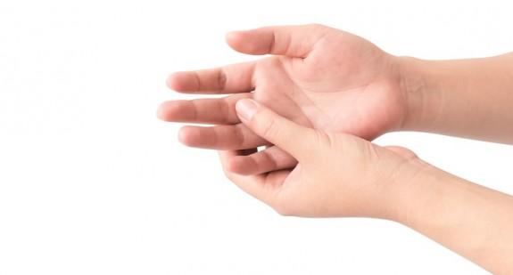 Palce pałeczkowate – przyczyny i metody badania schorzenia