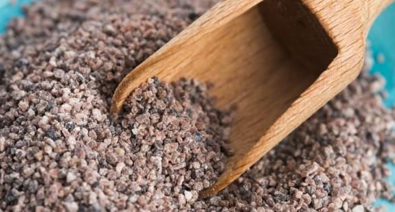 Czarna sól – jak najlepiej wykorzystać jej właściwości?