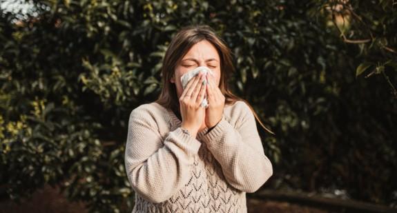 Odczulanie: jesień to najlepszy czas, by zacząć leczenie alergii na pyłki drzew