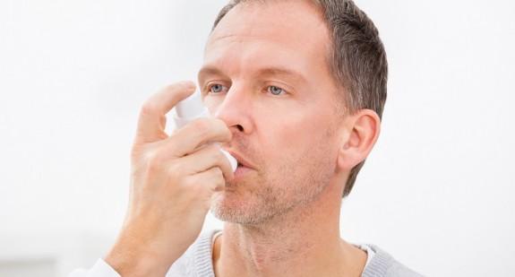 Na czym polega astma alergiczna (atopowa)? Przyczyny, objawy i leczenie
