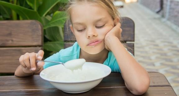 Brak apetytu – przyczyny i sposoby na brak apetytu u dorosłych i dzieci