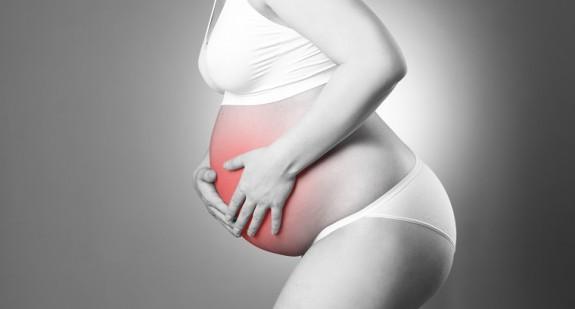 Twardnienie brzucha w ciąży - powód do niepokoju?