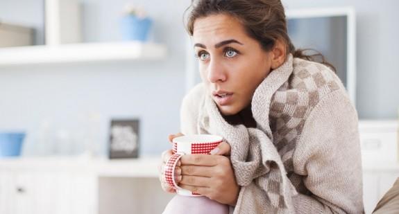 Dreszcze - nagłe uczucie zimna? Co oznaczają dreszcze bez gorączki?