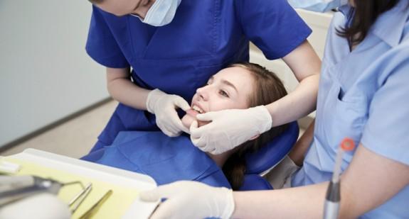 Co to jest okluzja i jakie ma znaczenie w kosmetyce i stomatologii? 
