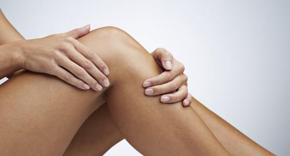 Ból pod kolanem – przy zgięciu, prostowaniu, chodzeniu lub dźwiganiu