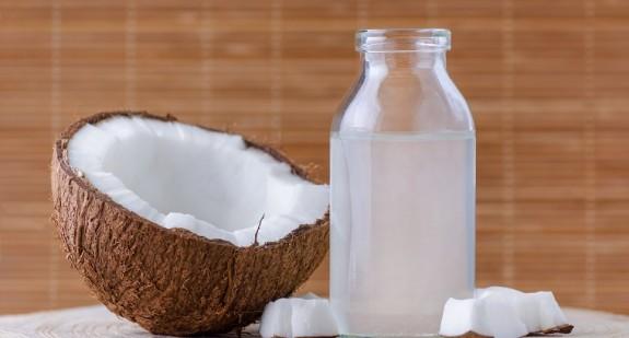 Woda kokosowa – jakie posiada właściwości zdrowotne? Ile ma kalorii?
