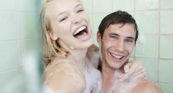 Seks pod prysznicem – gorąca kąpiel we dwoje. Najlepsze pozycje