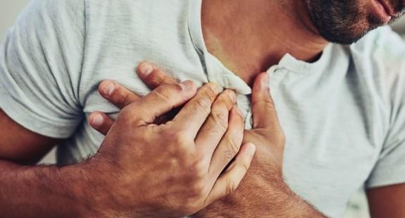 Objawy zawału serca u mężczyzn. Jak rozpoznać stan przedzawałowy?