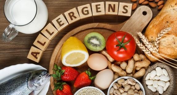 Alergeny pokarmowe – jakie są najczęstsze i jakie objawy wywołują?