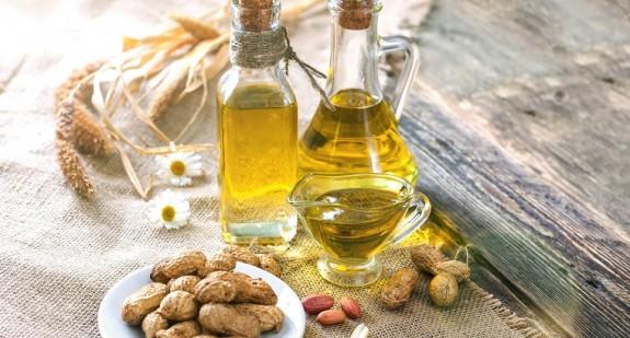 Olej arachidowy – właściwości, zastosowanie w kuchni i kosmetyce 